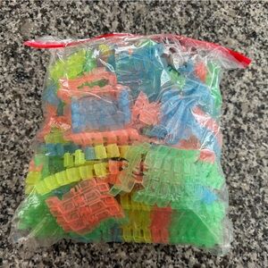 Assorted Translucent Clip Set in Green, Blue, Yellow, and Coral